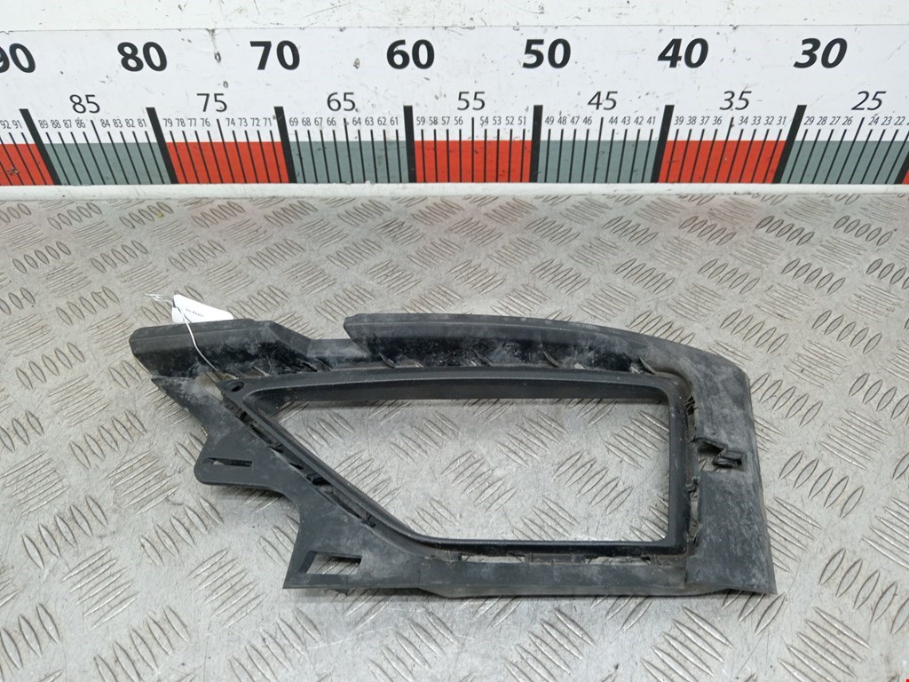 Кронштейн (крепление) фары противотуманной левой Volkswagen Golf Sportsvan (2014-2020)