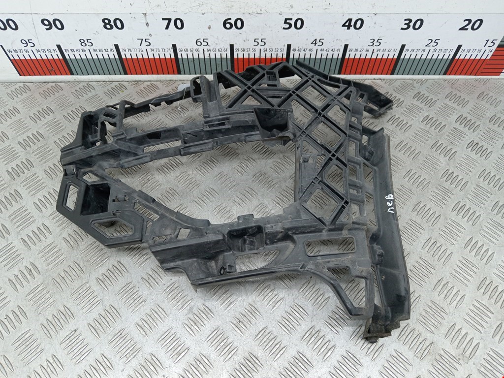 Кронштейн (крепление) переднего бампера левый Volkswagen Golf Sportsvan (2014-2020)