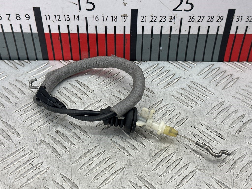 Трос двери Volkswagen Tiguan 1 (2007-2016)