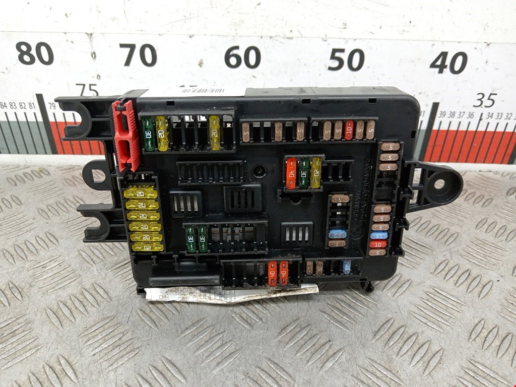 Датчик уровня в бачок омывателя BMW 3er F30/F31/F80 2011-2019