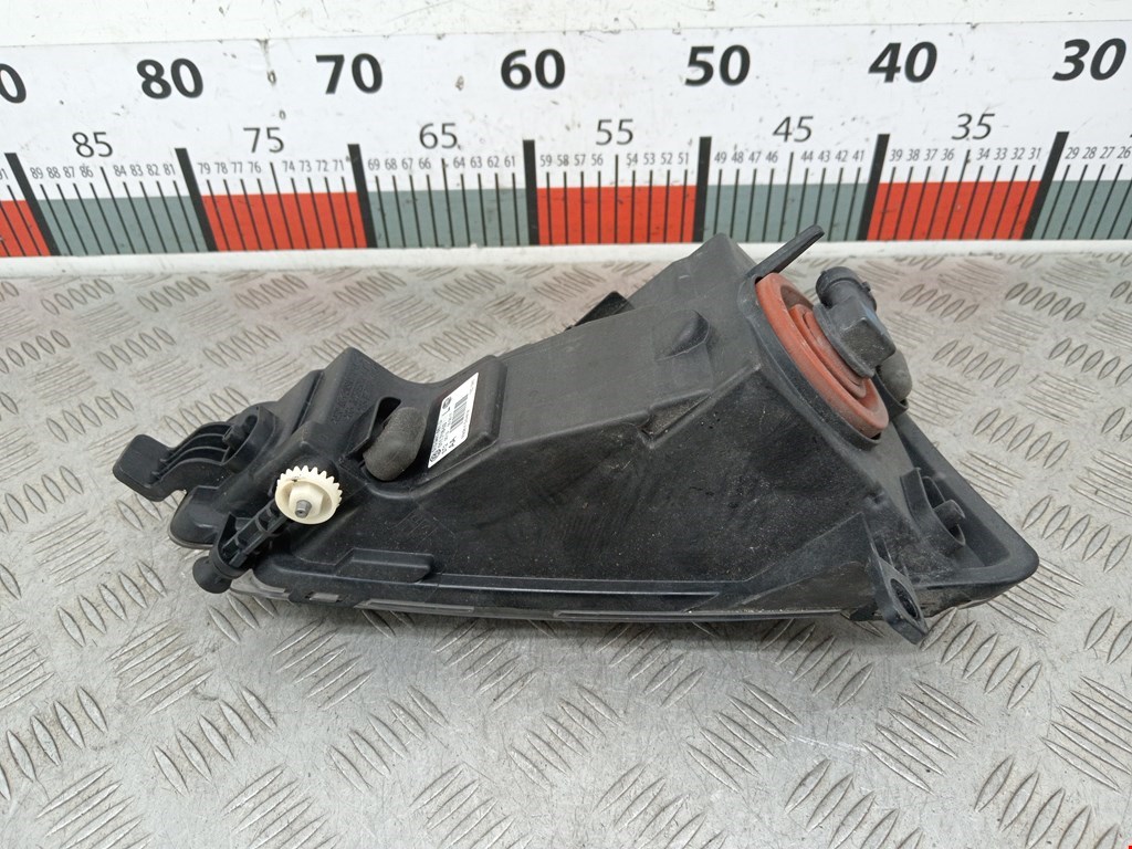 Фара противотуманная левая (ПТФ) VOLKSWAGEN Golf Sportsvan 2014-2020