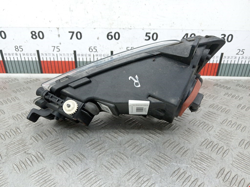 Фара противотуманная правая (ПТФ) VOLKSWAGEN Golf Sportsvan 2014-2020