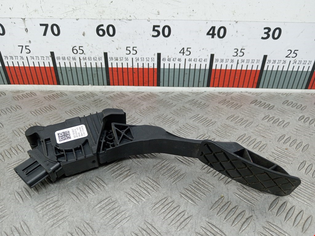 Педаль газа VOLKSWAGEN Golf Sportsvan 2014-2020