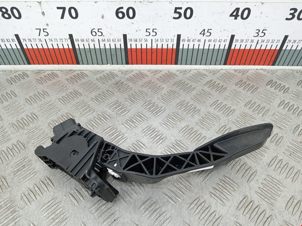 Педаль газа VOLKSWAGEN Golf Sportsvan 2014-2020