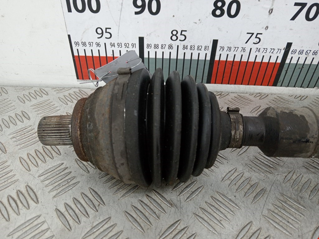 Полуось (привод, приводной вал) передняя правая VOLKSWAGEN Golf Sportsvan 2014-2020