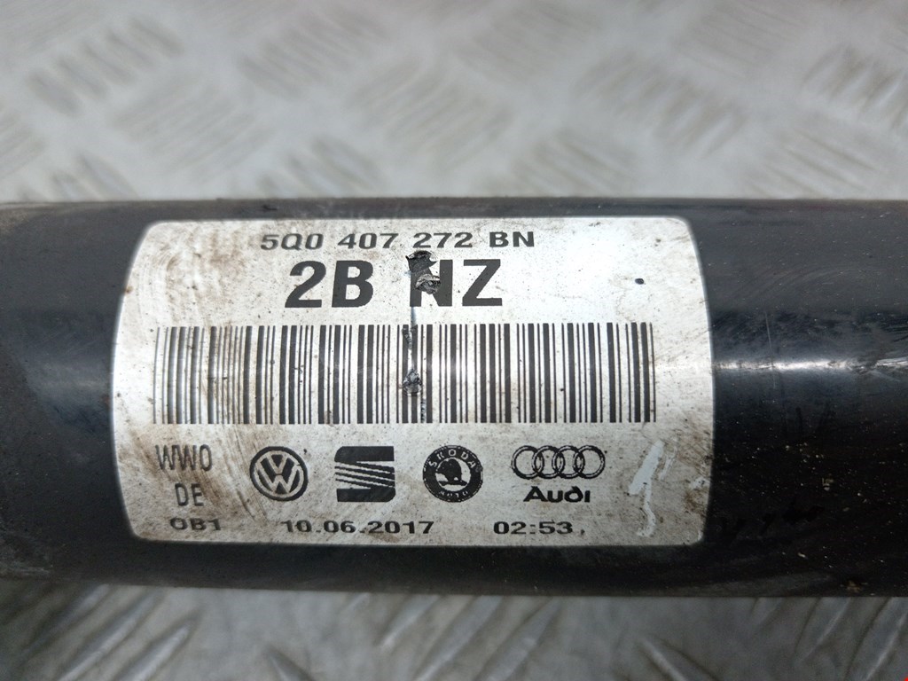 Полуось (привод, приводной вал) передняя правая VOLKSWAGEN Golf Sportsvan 2014-2020