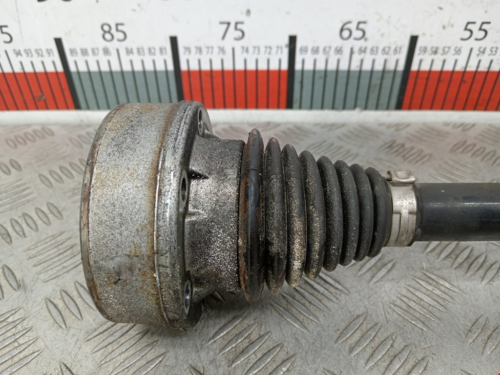 Полуось (привод, приводной вал) передняя левая VOLKSWAGEN Golf Sportsvan 2014-2020