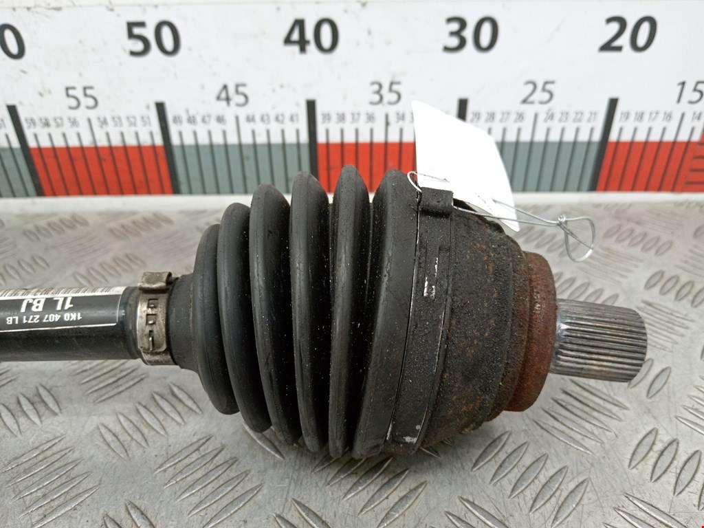 Полуось (привод, приводной вал) передняя левая VOLKSWAGEN Golf Sportsvan 2014-2020