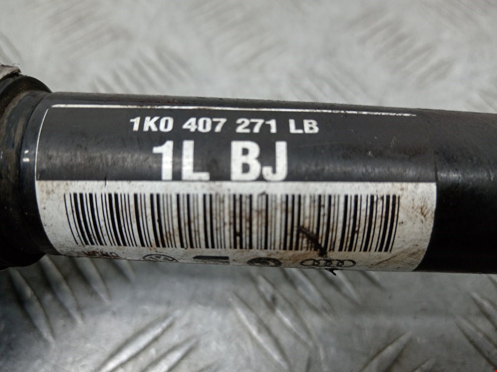 Полуось (привод, приводной вал) передняя левая VOLKSWAGEN Golf Sportsvan 2014-2020