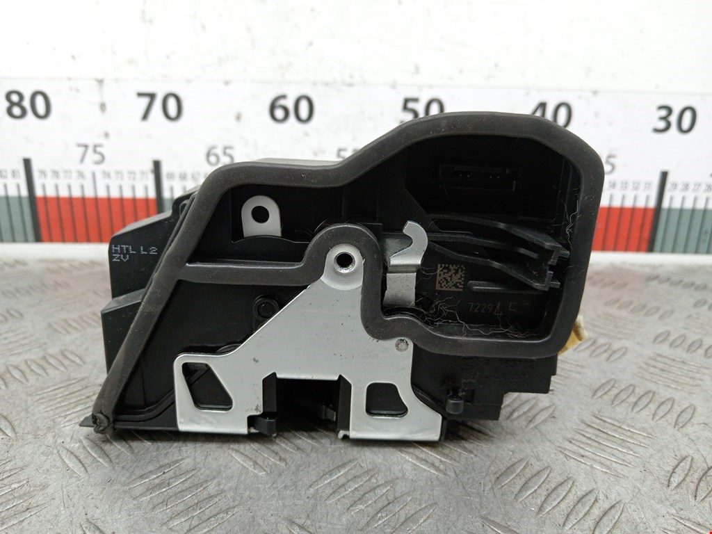 Замок двери задней левой BMW 3er F30/F31/F80 2011-2019