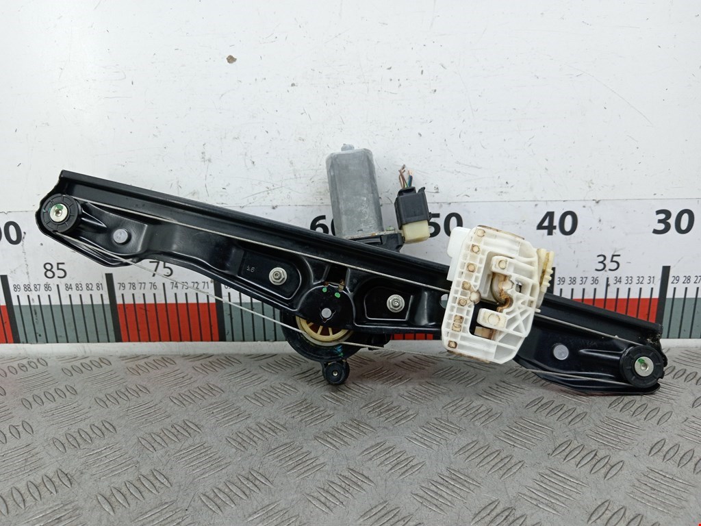 Стеклоподъемник задний левый BMW 3er F30/F31/F80 2011-2019