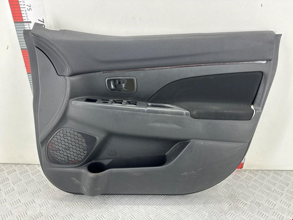 Обшивка (карта) двери передней правой Mitsubishi ASX (2010-2023)