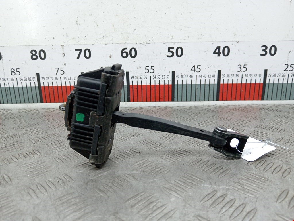 Ограничитель открывания двери BMW 5er 5 серия E60/E61 2003-2010