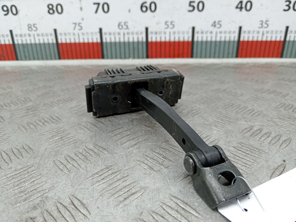 Ограничитель открывания двери BMW 5er 5 серия E60/E61 2003-2010