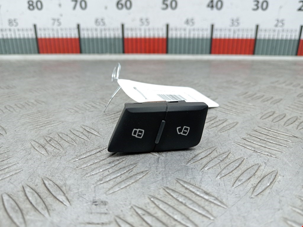 Кнопка центрального замка AUDI A6 C7 2011-2018