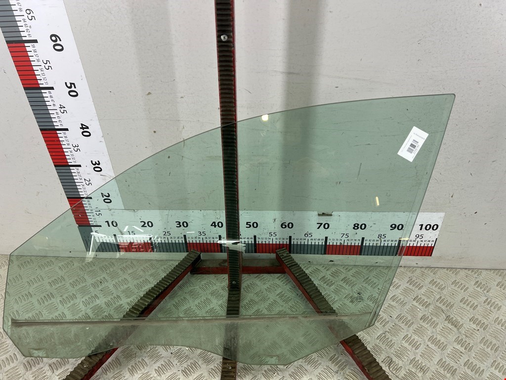 Стекло двери переднее левое BMW 5er 5 серия E60/E61 2003-2010