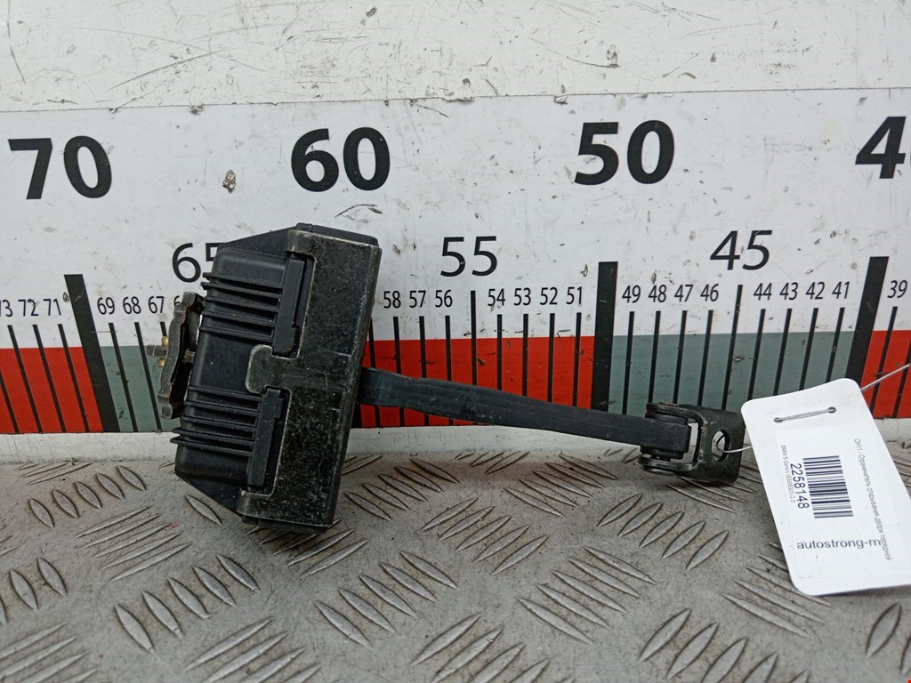 Ограничитель открывания двери BMW 5er 5 серия E60/E61 2003-2010