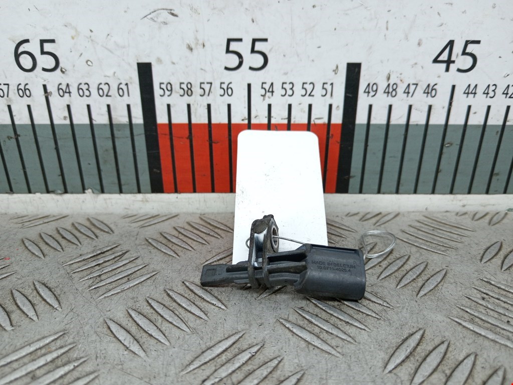 Датчик ABS передний левый VOLKSWAGEN Golf Sportsvan 2014-2020