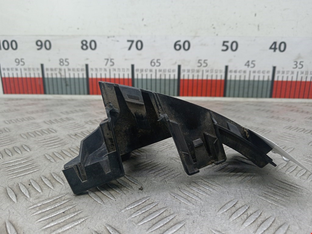 Кронштейн (крепление) заднего бампера левый Volkswagen Golf Sportsvan (2014-2020)