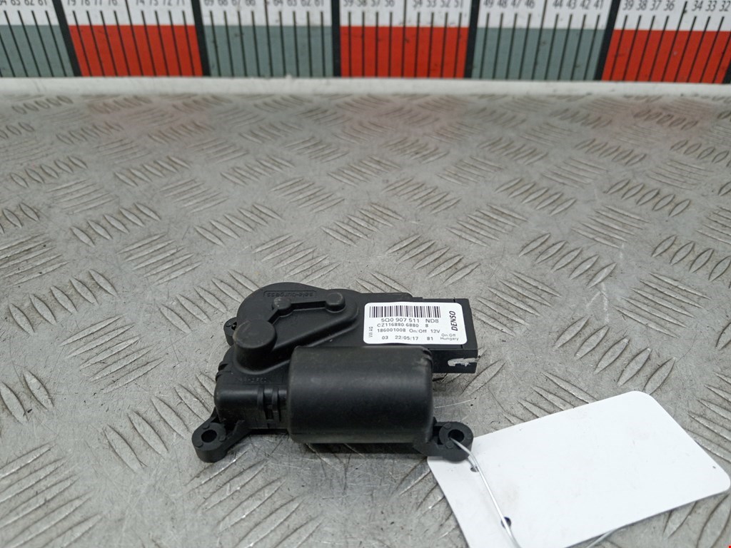 Моторчик заслонки печки VOLKSWAGEN Golf Sportsvan 2014-2020