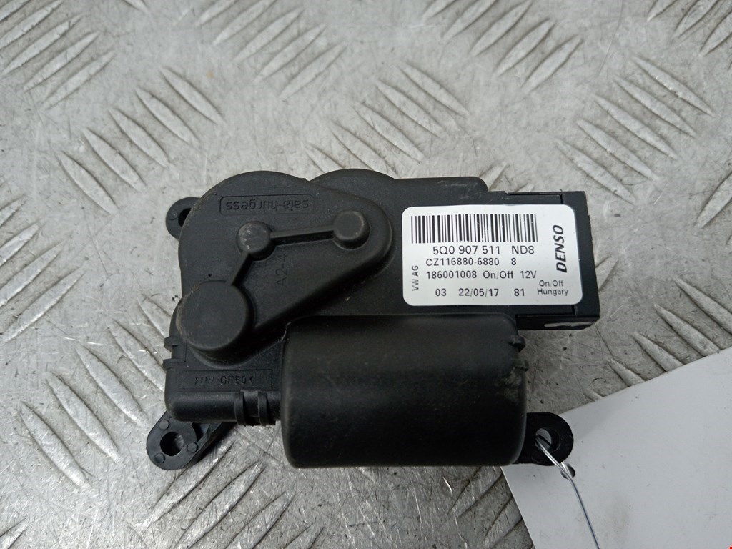 Моторчик заслонки печки VOLKSWAGEN Golf Sportsvan 2014-2020