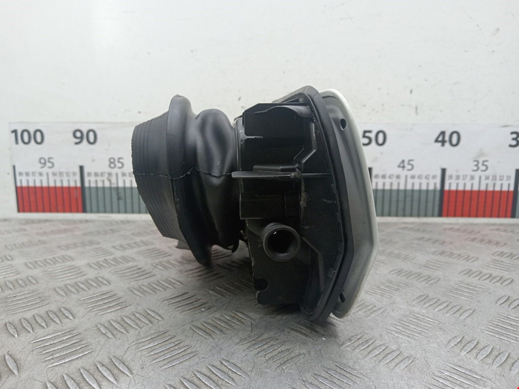 Лючок бензобака BMW 3er F30/F31/F80 2011-2019