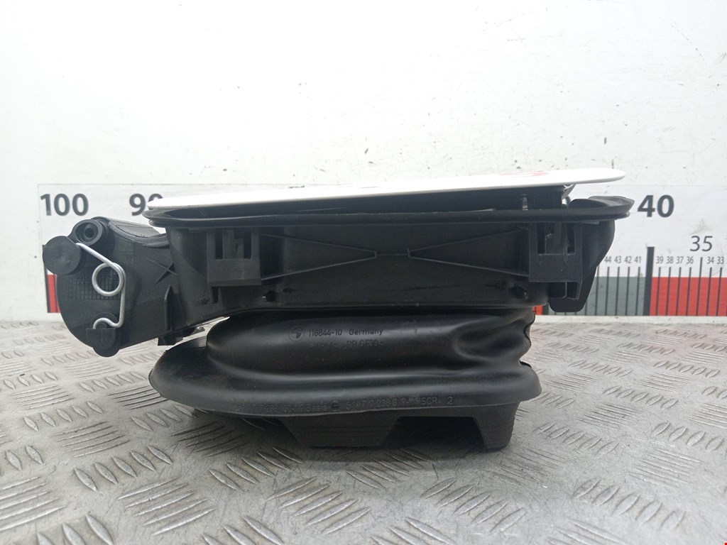 Лючок бензобака BMW 3er F30/F31/F80 2011-2019