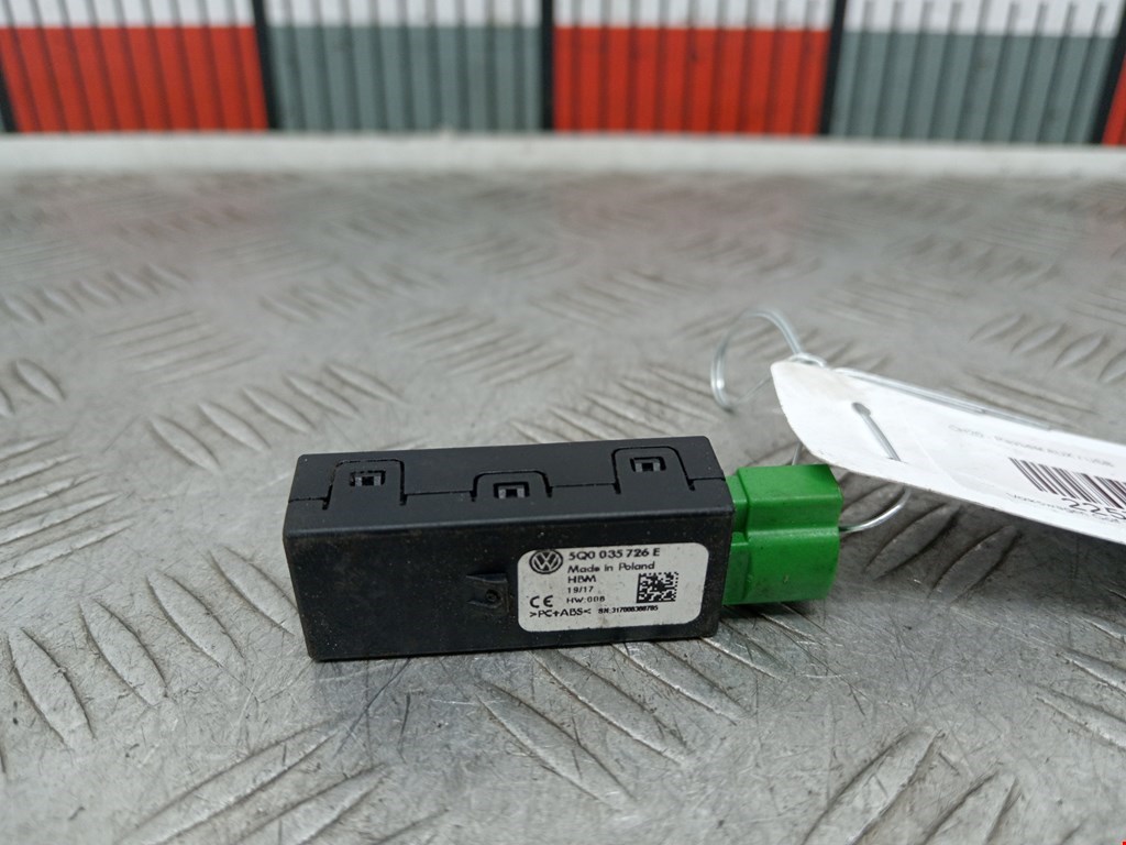 Разъем AUX/USB VOLKSWAGEN Golf Sportsvan 2014-2020