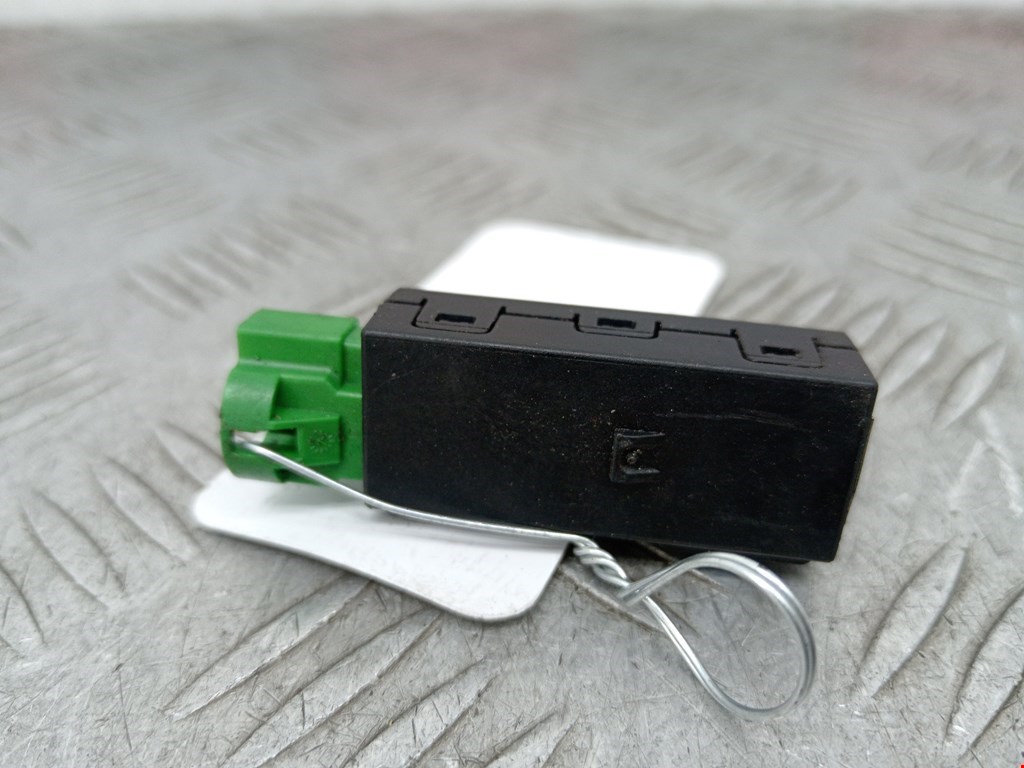 Разъем AUX/USB VOLKSWAGEN Golf Sportsvan 2014-2020