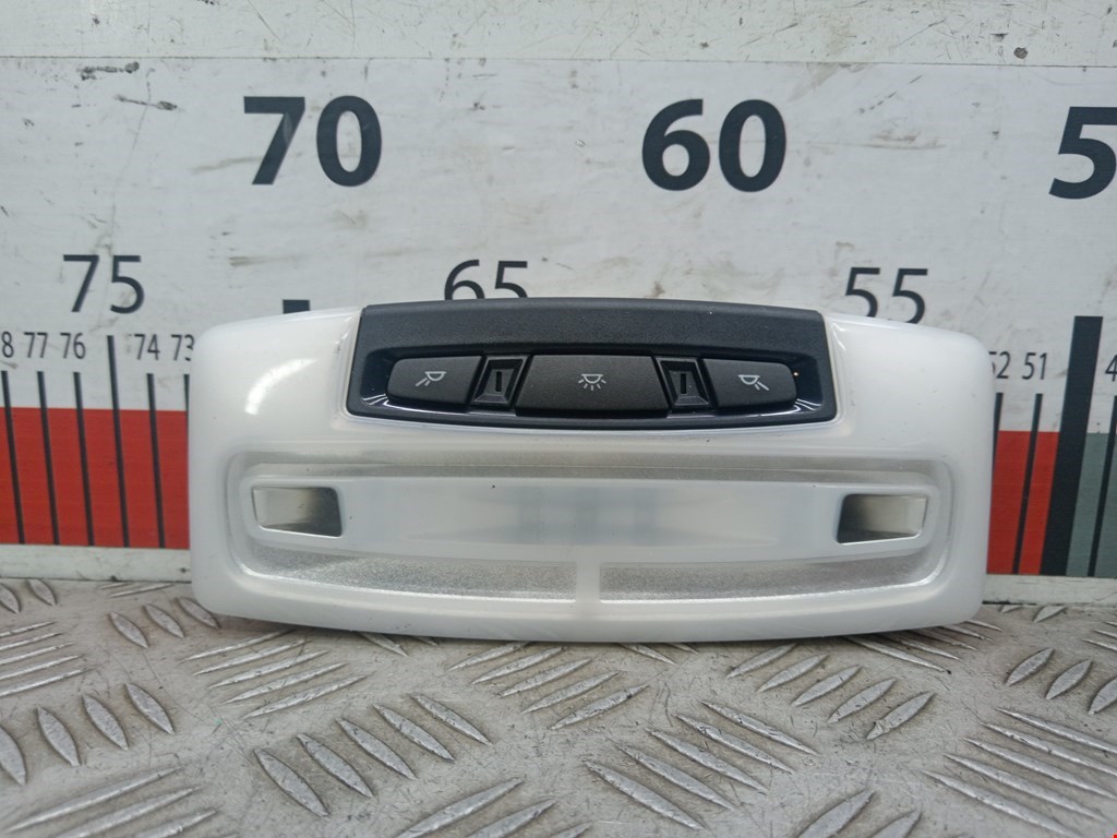 Плафон салонный (салона фонарь) BMW 3er F30/F31/F80 2011-2019