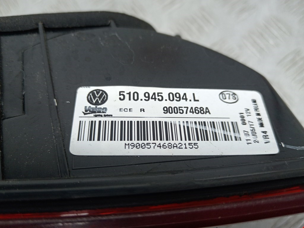 Фонарь задний внутренний правый VOLKSWAGEN Golf Sportsvan 2014-2020