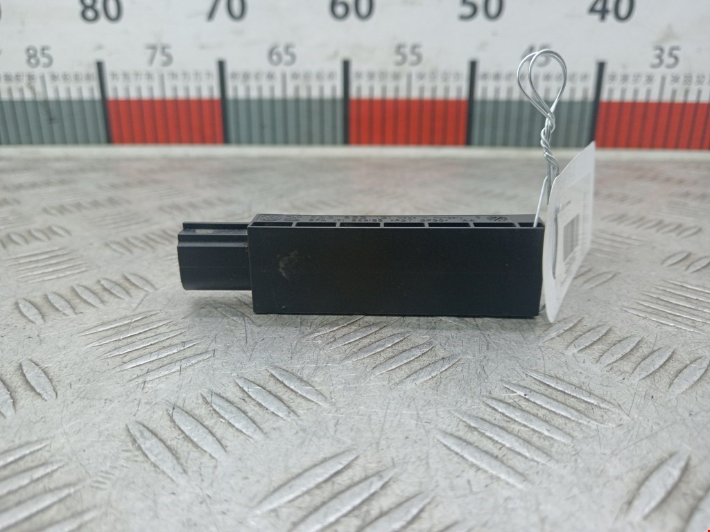 Антенна VOLKSWAGEN Golf Sportsvan 2014-2020