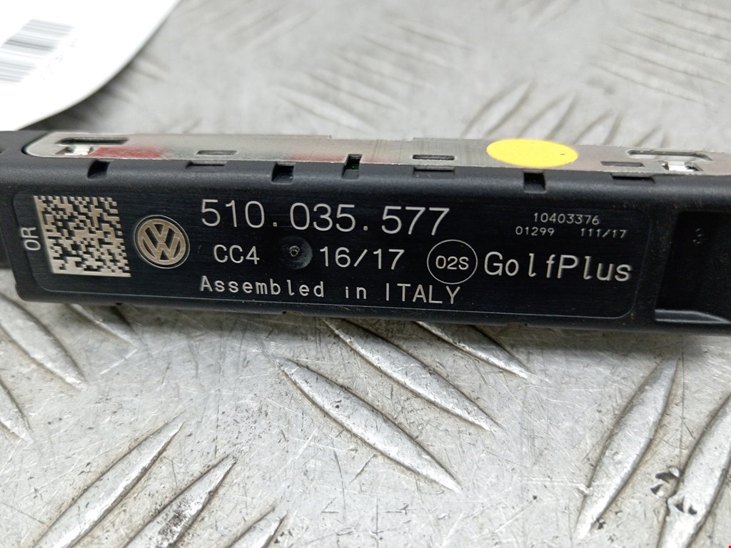 Усилитель антенны VOLKSWAGEN Golf Sportsvan 2014-2020