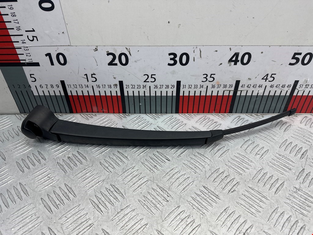 Поводок стеклоочистителя заднего Volkswagen Tiguan 1 (2007-2016)