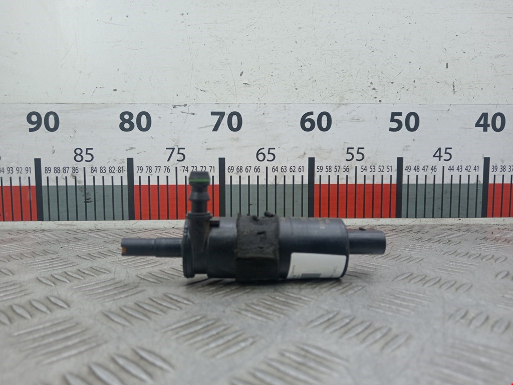 Насос (моторчик) омывателя фар Audi A6 C7 (2011-2018)