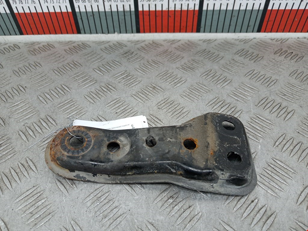 Кронштейн (крепление) подвески Volkswagen Golf Sportsvan (2014-2020)