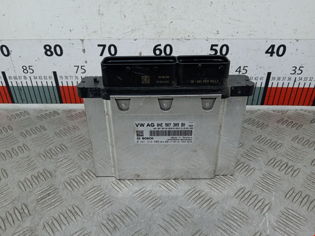 Блок управления двигателем Volkswagen Golf Sportsvan (2014-2020)