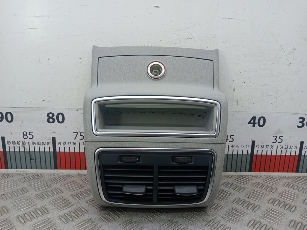 Дефлектор воздушный AUDI A6 C7 2011-2018