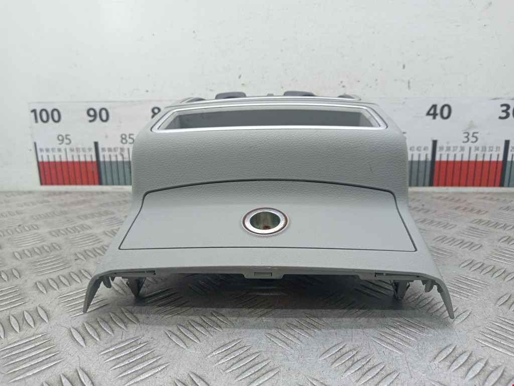 Дефлектор воздушный AUDI A6 C7 2011-2018