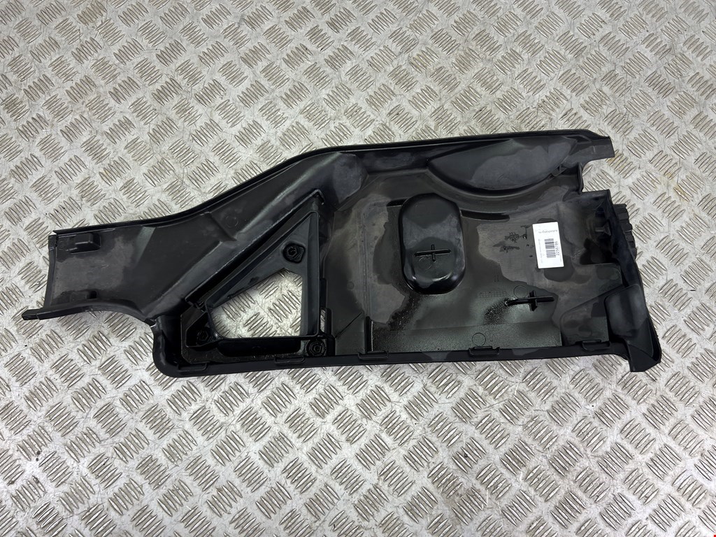 Корпус салонного фильтра BMW 5-Series (E60/E61) (2003-2010)