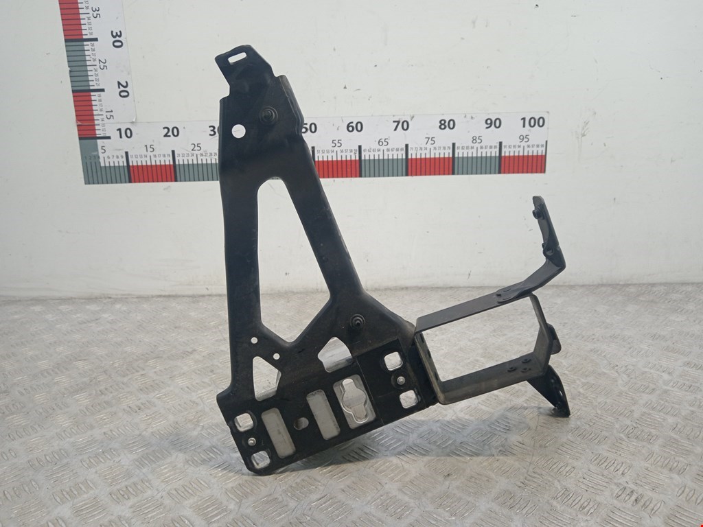 Кронштейн фары левый BMW 5er 5 серия E60/E61 2003-2010