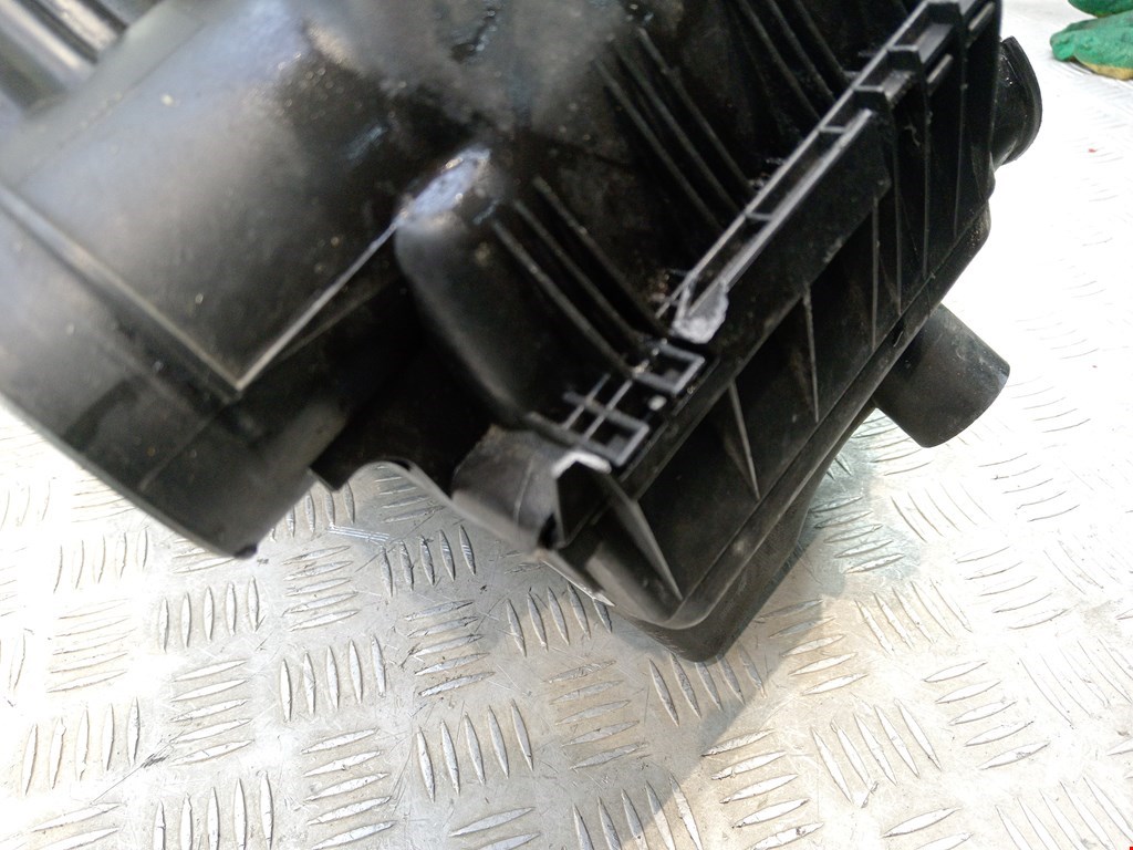 Корпус воздушного фильтра BMW 5er 5 серия E60/E61 2003-2010