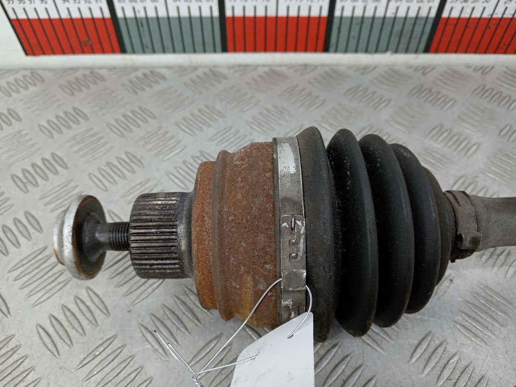 Полуось (привод, приводной вал) передняя правая AUDI A6 C7 2011-2018