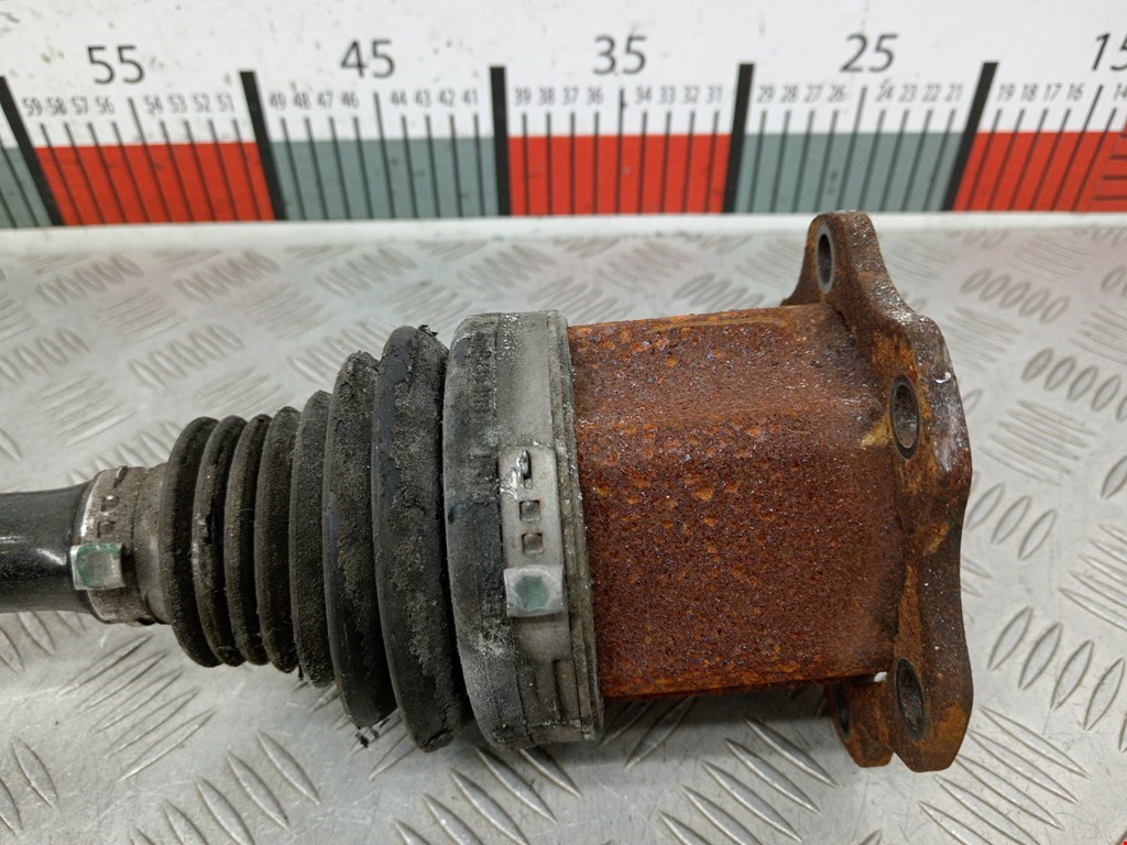 Полуось (привод, приводной вал) передняя правая AUDI A6 C7 2011-2018