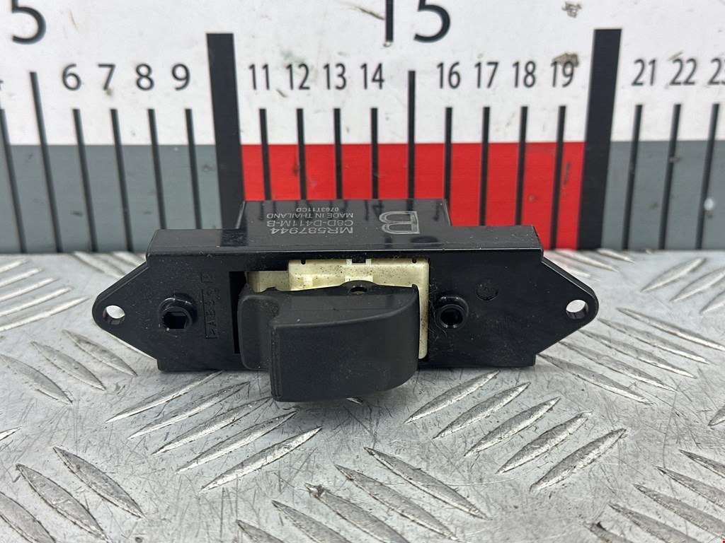 Кнопка стеклоподъемника Mitsubishi ASX (2010-2023)