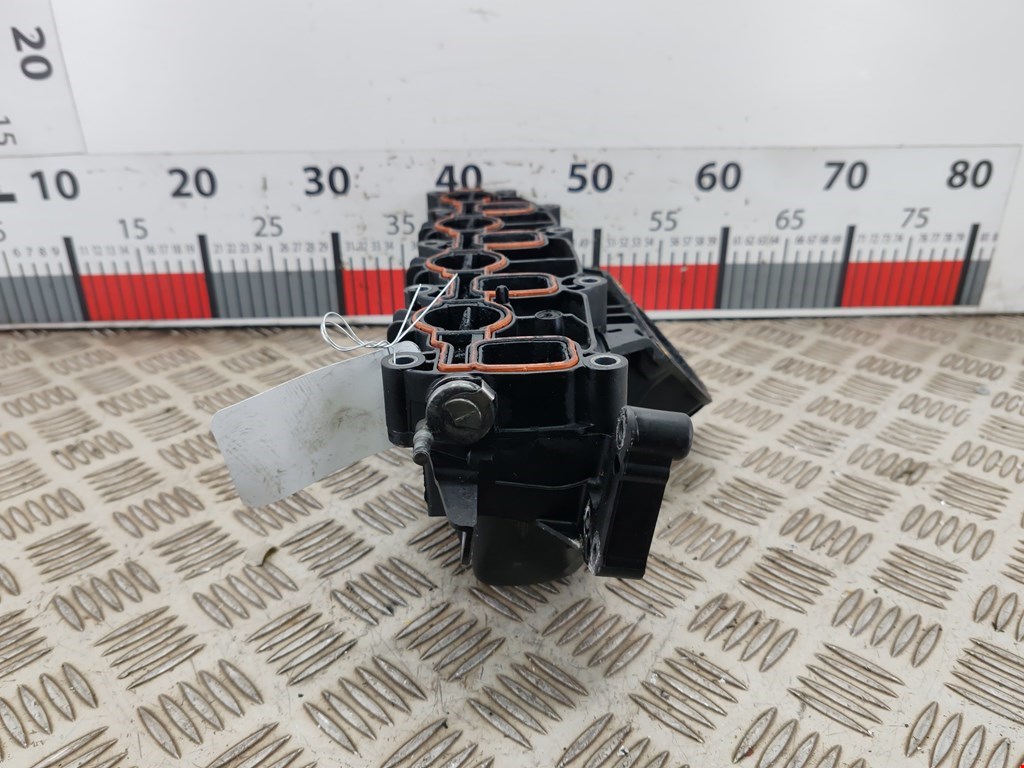 Коллектор впускной VOLKSWAGEN Passat B6 2005-2011