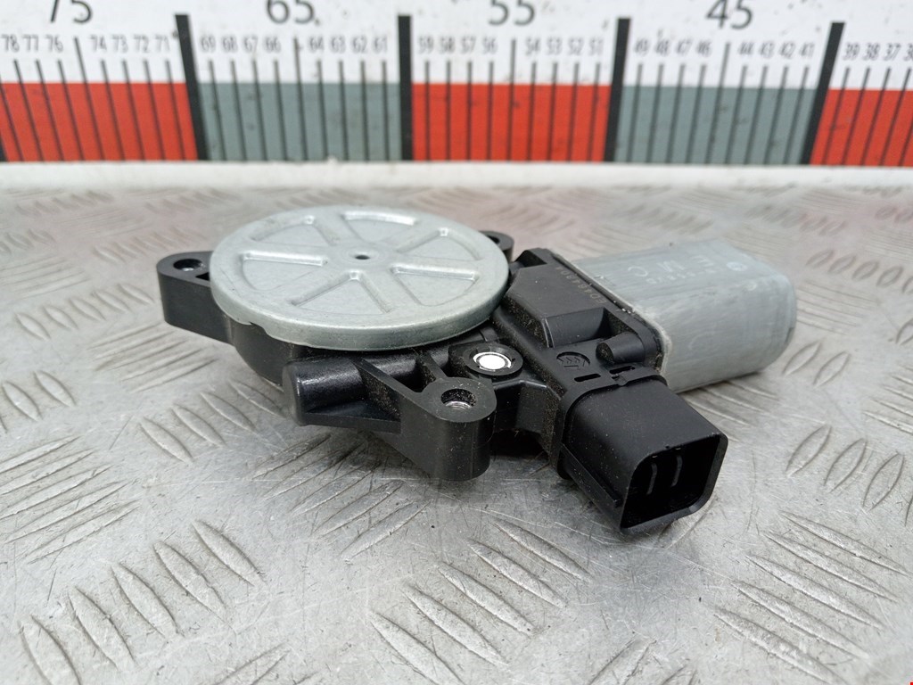 Моторчик люка (мотор двигатель электролюка) TESLA Model S I 2012-н.в.