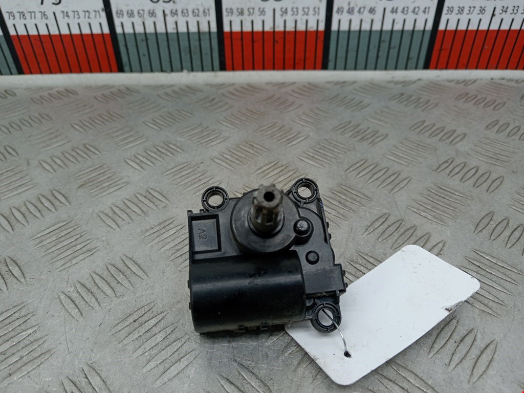 Моторчик заслонки печки TESLA Model S I 2012-н.в.