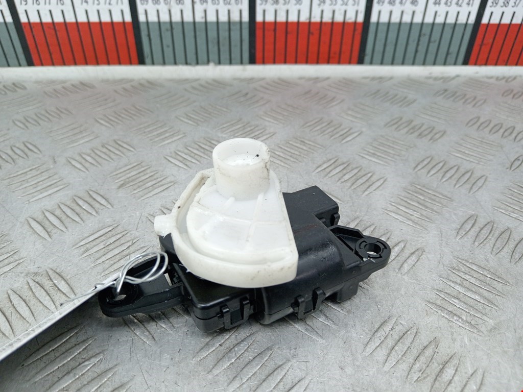 Моторчик заслонки печки TESLA Model S I 2012-н.в.