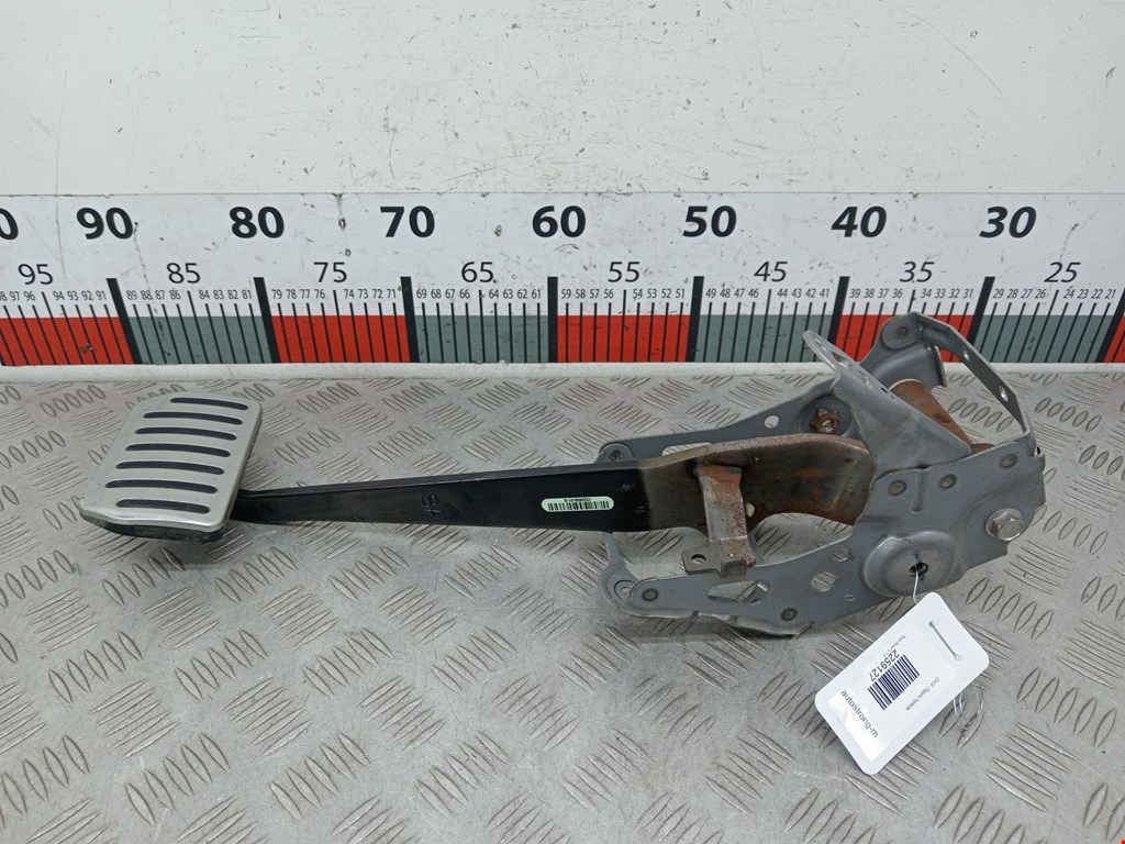 Педаль тормоза TESLA Model S I 2012-н.в.